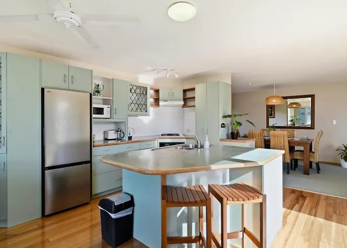 Holiday home Shore Haven - Lakefront Pool Sleeps 8 Rotorua
